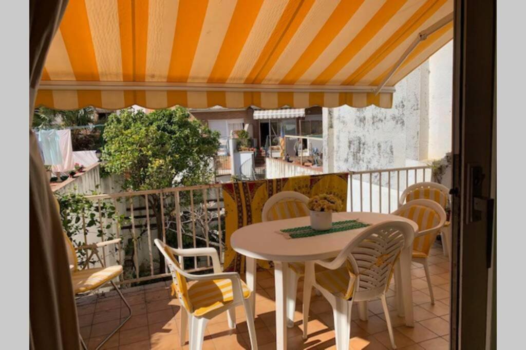 Calella Playa Apartment Екстериор снимка